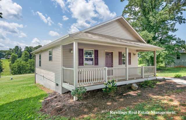 Charming Weaverville Bungalow photos photos
