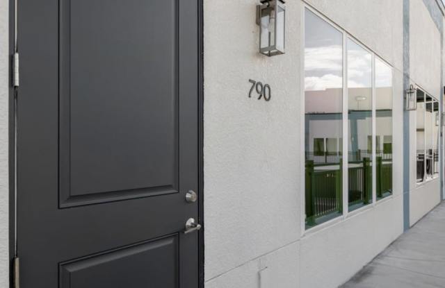 790 Tetbury Lp photos photos