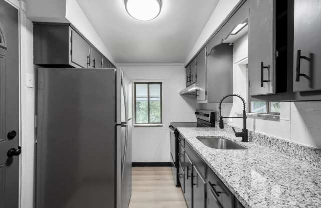 SECURE your spot TODAY and ENJOY $200 OFF the 1st 3 MONTHS of rent if signed lease by 10/02/24! DAZZLING 2 BEDROOM HOUSE IN PITTSBURGH AVAILABLE NOW! - 302 Mathews Avenue, Pittsburgh, PA 15210