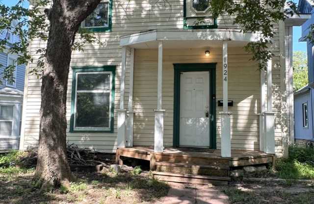 4 bedroom / 2 bath home with lots of room! photos photos