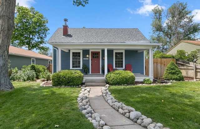 Charming 2 Bed 2 Bath house with Basement flex room in the heart of Englewood! - 3963 South Delaware Street, Englewood, CO 80110