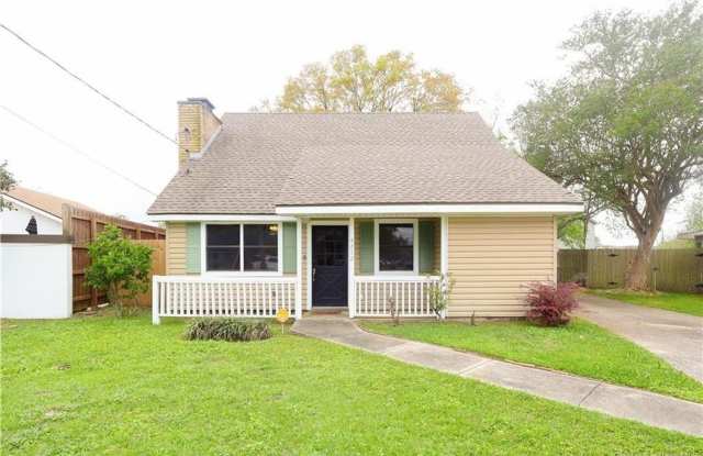 Cottage Home for Lease photos photos