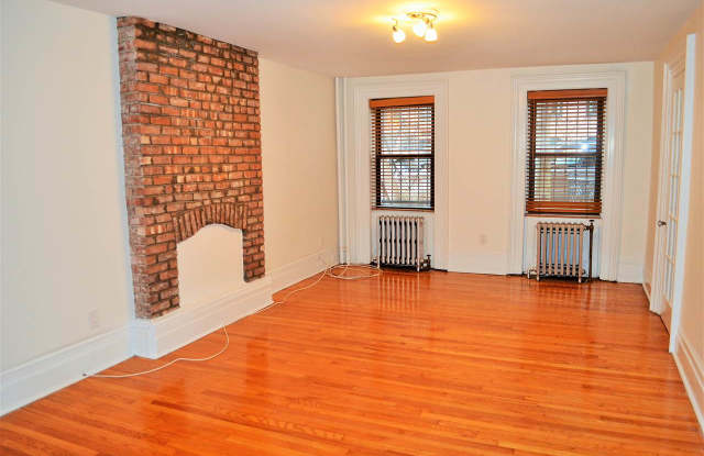 310 VARICK ST Gallery 2