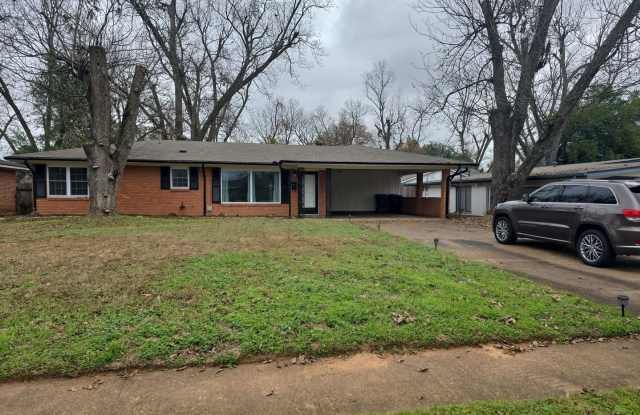 Refurbished - 3 bdrm 1.5 bath - 1205 Pecan Lane, Bossier City, LA 71112