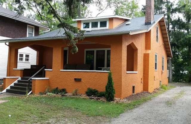910 Dewey - 910 Dewey Avenue, Ann Arbor, MI 48104