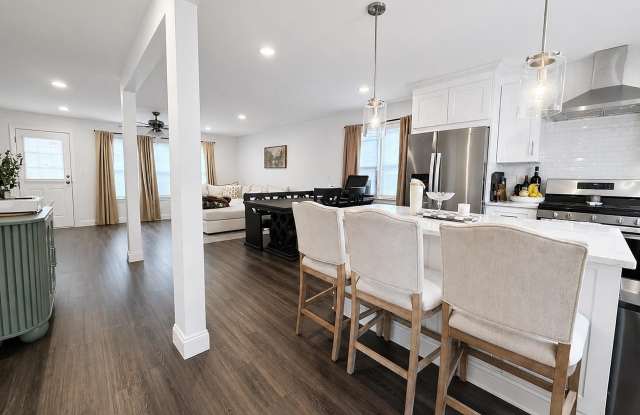 1016 Jefferson Avenue photos photos