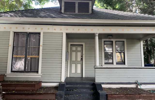 933 Palm Ave - 933 Palm Avenue, West Hollywood, CA 90069