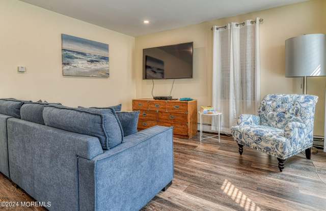 18 Abbott Avenue photos photos