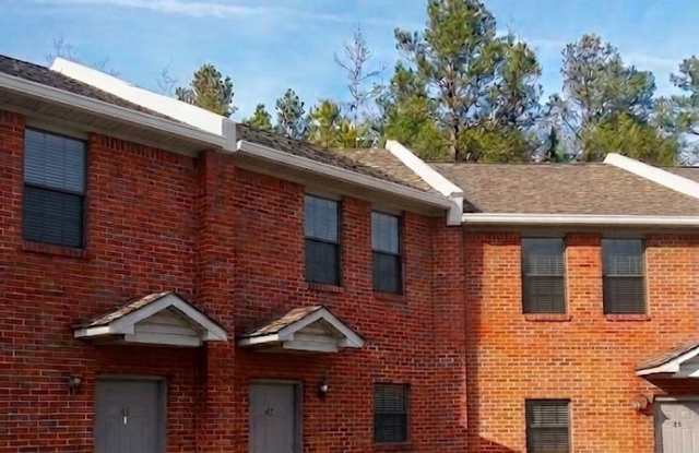 Pine Woods Apartments - West Blocton, AL Gallery 1