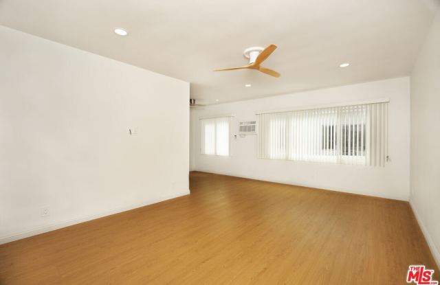 252 S Doheny Dr Gallery 3