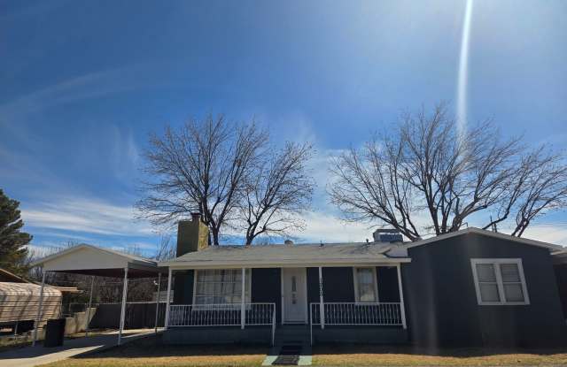 Furnished Three Bedroom Home With Flexible Lease Terms photos photos