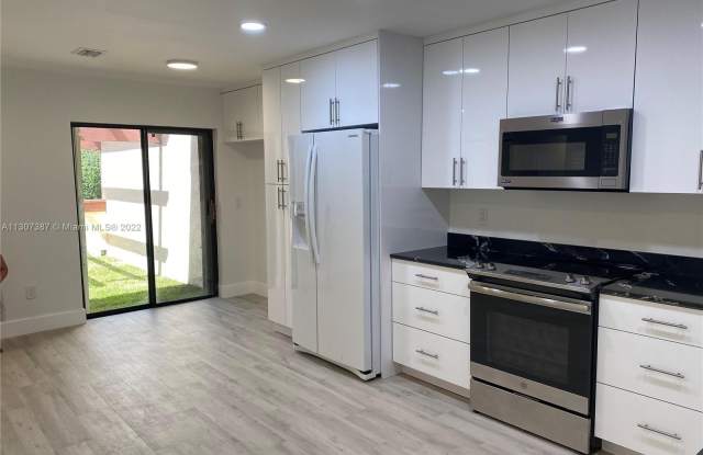 8553 SW 115th Ct Gallery 3