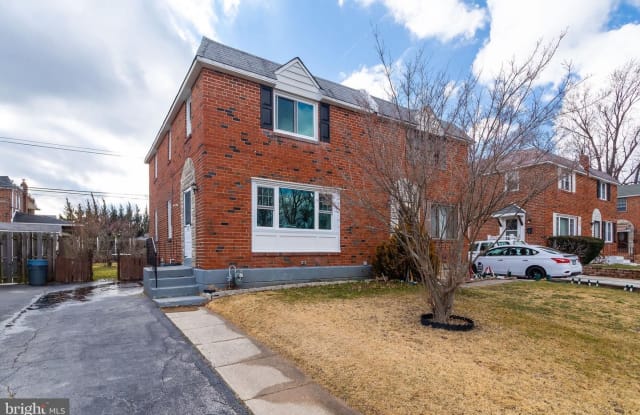 505 CLARK AVE - 505 Clark Avenue, Folsom, PA 19033
