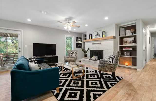 Stunning Bella Vista Retreat Near Mountain Biking Trails Gallery 4