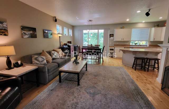 Beautiful 3 BD | 2.5 BA - West Linn - $500 MOVE-IN SPECIAL Gallery 3