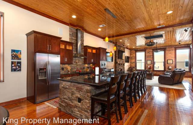 1012 Noble Street Unit #2 Gallery 2