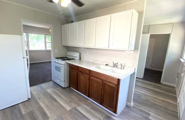 Beautiful 3 Bedroom, 1 Bath Home in Peoria! Gallery 4
