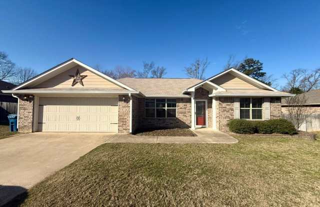 Tour Today! 3 Bedroom 2 Bath in Lindale ISD! photos photos