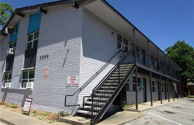 2206 W W Hickory Street Gallery 2