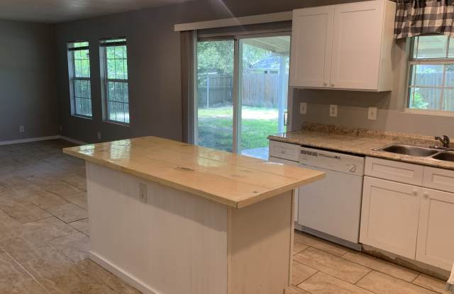 8503 Glen Ct Gallery 4