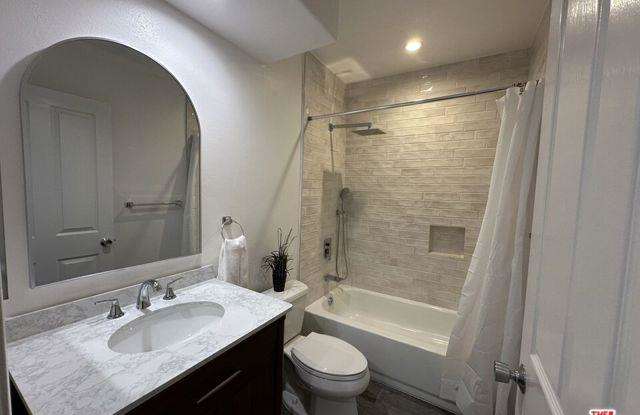 11907 Darlington Avenue - 11907 Darlington Avenue, Los Angeles, CA 90049
