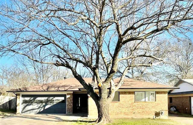 108 S Lynn Avenue photos photos