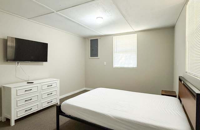 32 Neighbors Cove Road - 1 - 32 Neighbors Cove Road, Lakeside, FL 32065