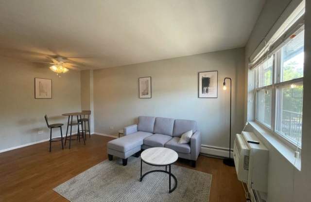 4610 North Beacon - 4610 North Beacon Street, Chicago, IL 60640