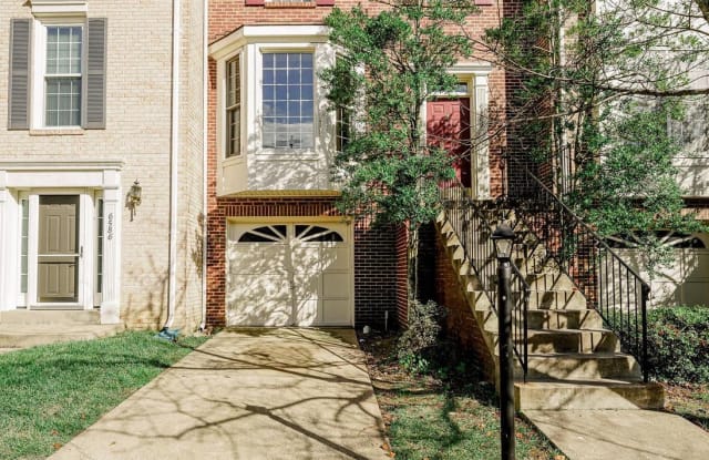 6584 IRVIN COURT - 6584 Irvin Court, Annandale, VA 22312