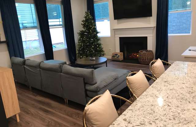 3832 Amalia Place Gallery 3