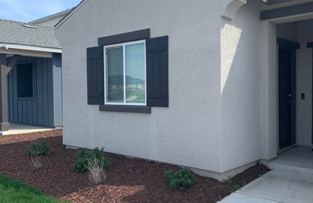 2 FREE WEEKS OF RENT! Charming One Bedroom  Bath  Kitchen ADU Located In The Heart Of Patterson, Ca! photos photos