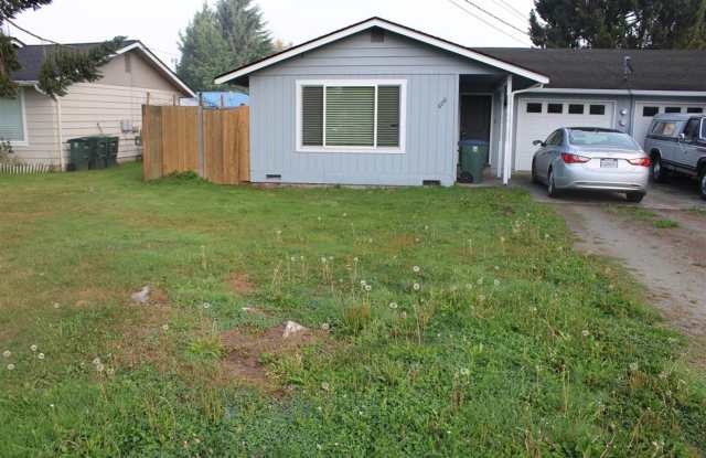 2 Bedroom, 1 Bathroom Duplex!!!! photos photos