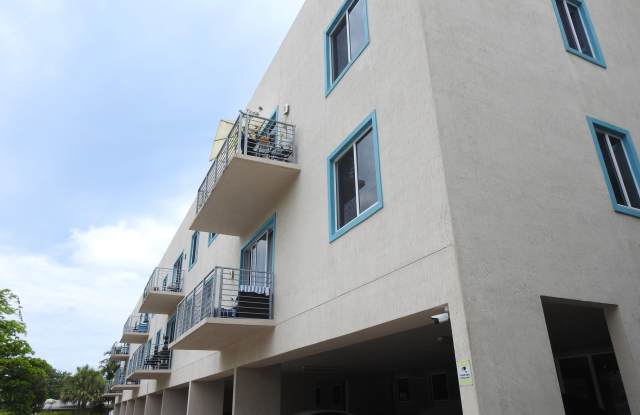 1550 NE 34TH Court Gallery 1