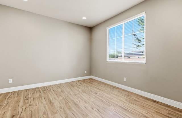 Spacious 4-Bedroom Home with Solar, Security System & Beautiful Backyard in Rocking K! Gallery 4