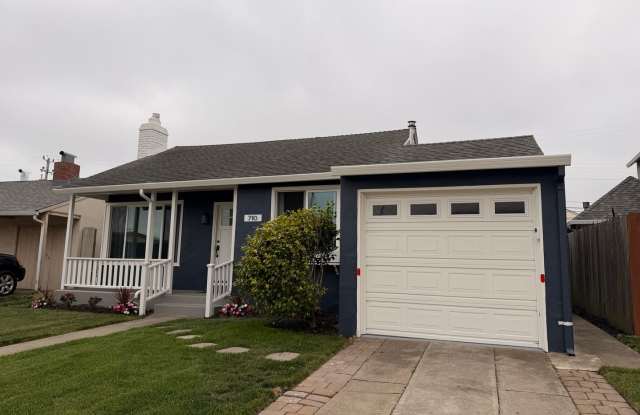 Spacious 4 Bedroom/2Bathroom Home in South San Francisco! photos photos