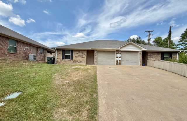 3-bed/2-bath near UT Tyler! Gallery 1