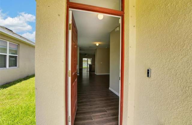 12035 SUBURBAN SUNRISE Street Gallery 4
