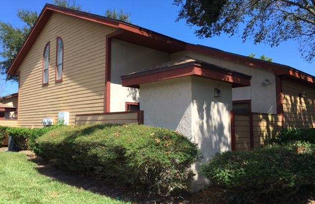 1603 CHALLENGER CT W Gallery 3