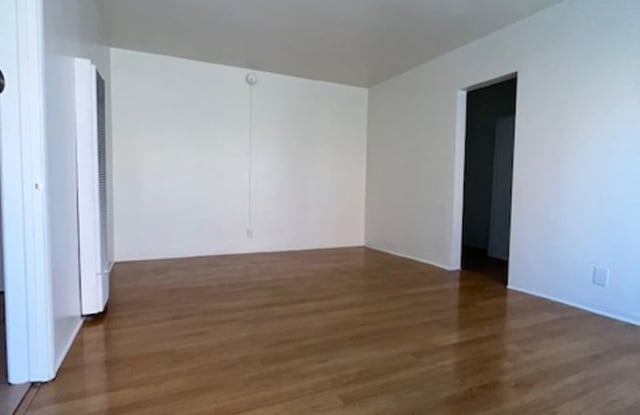 Dunsmuir-20th Gallery 3