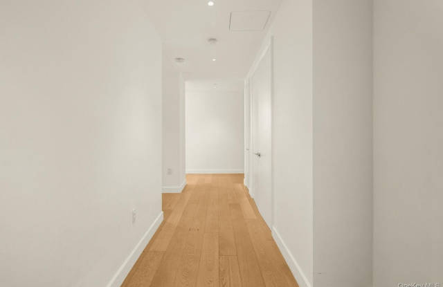 15 Hudson Yards Gallery 2