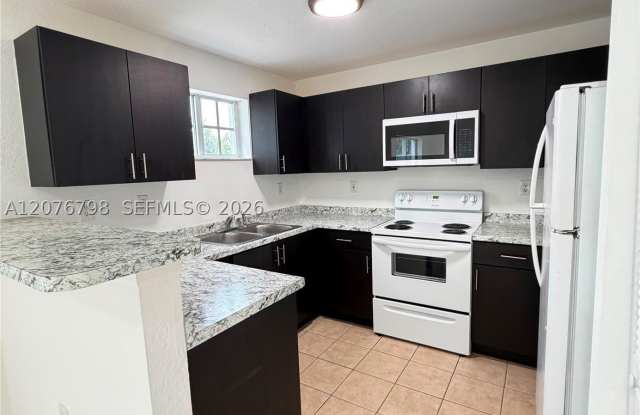 923 SE 16th Ct Gallery 4