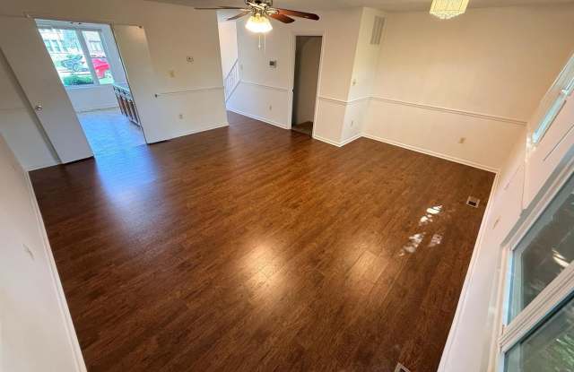 7007 CIPRIANO WOODS CT Gallery 3
