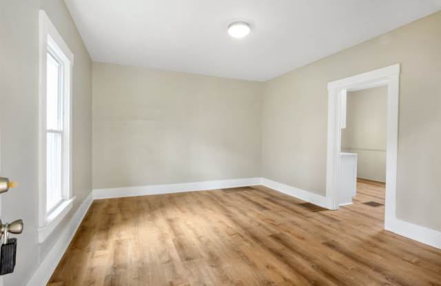 169 Linden Avenue Northeast photos photos