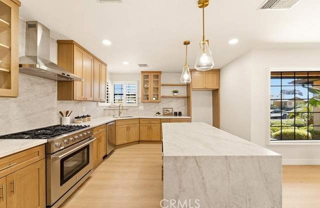 6313 Melvin Avenue Gallery 2
