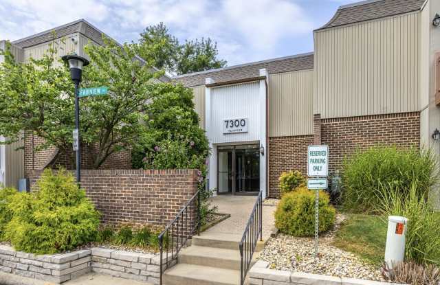 7300 Fairview Avenue Gallery 2