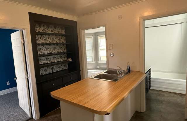 324 South 8th Street - 2 Gallery 2