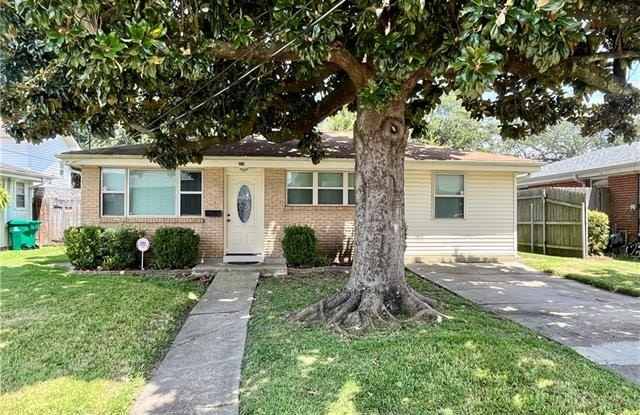 2101 N HULLEN Street photos photos