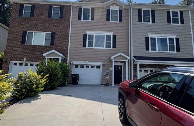 Townhouse for Rent in Spring Oaks! photos photos