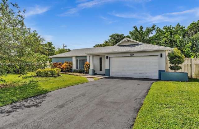 9960 NW 23rd St photos photos