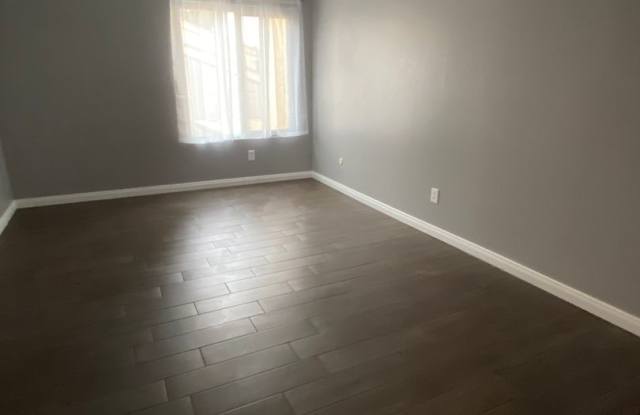 2BD / 1BA Apartment with AC and parking in Mission Valley! photos photos
